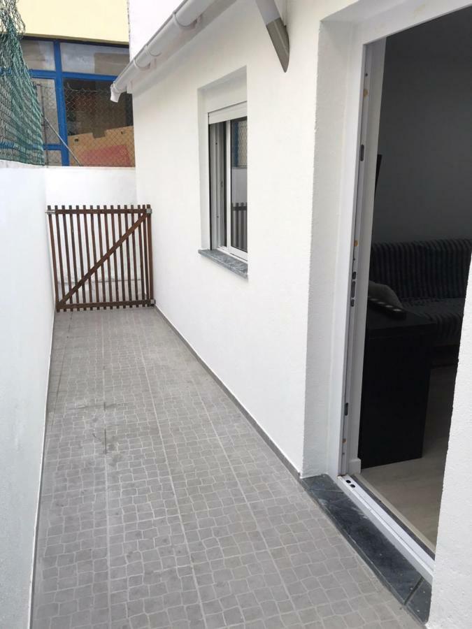 Ferienwohnung Corner House Trafaria Exterior foto